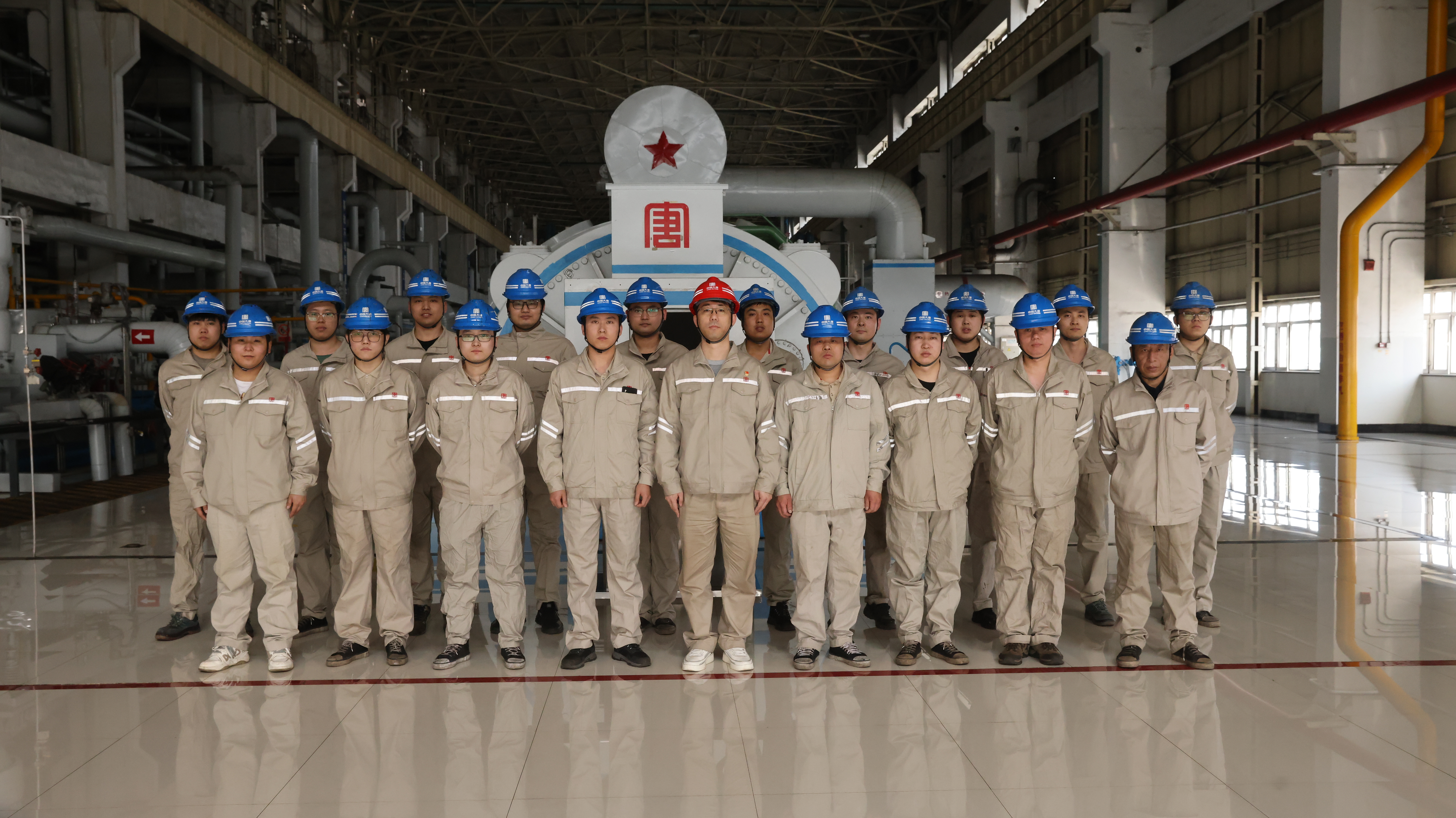 1684204959865017968.jpg 汽機專業集體照片1.jpg